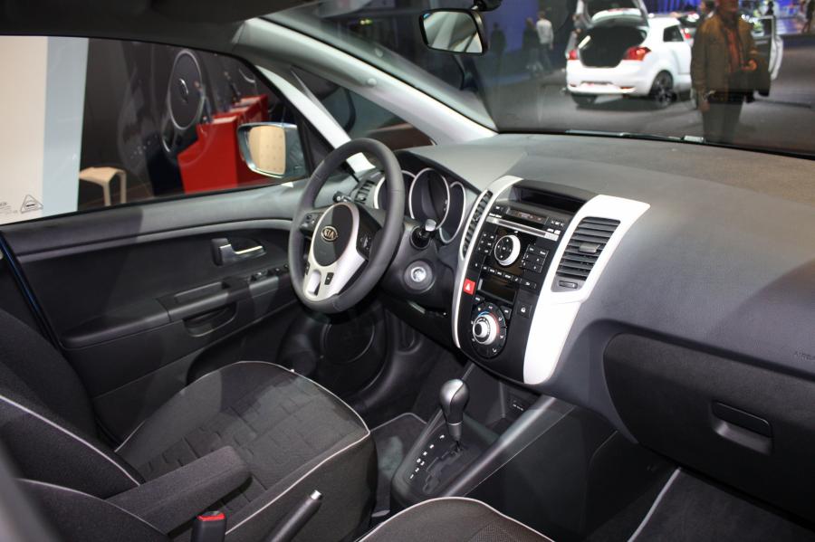  Kia Venga 2010 года  (фото 130 из 199)